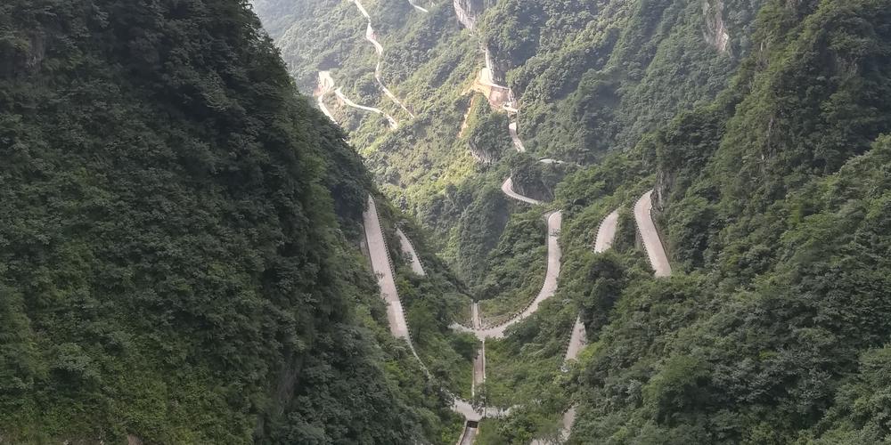 新澳门彩出号综合走势图和张家界溶洞被排污水与张家界溶洞被排污水淹没
